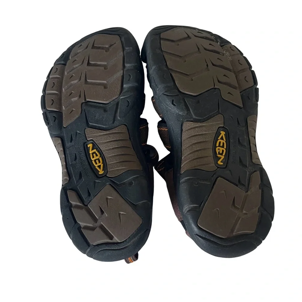 KEEN Youth Newport H2 Brown Strap Outdoor Water Sandals. Size 4
